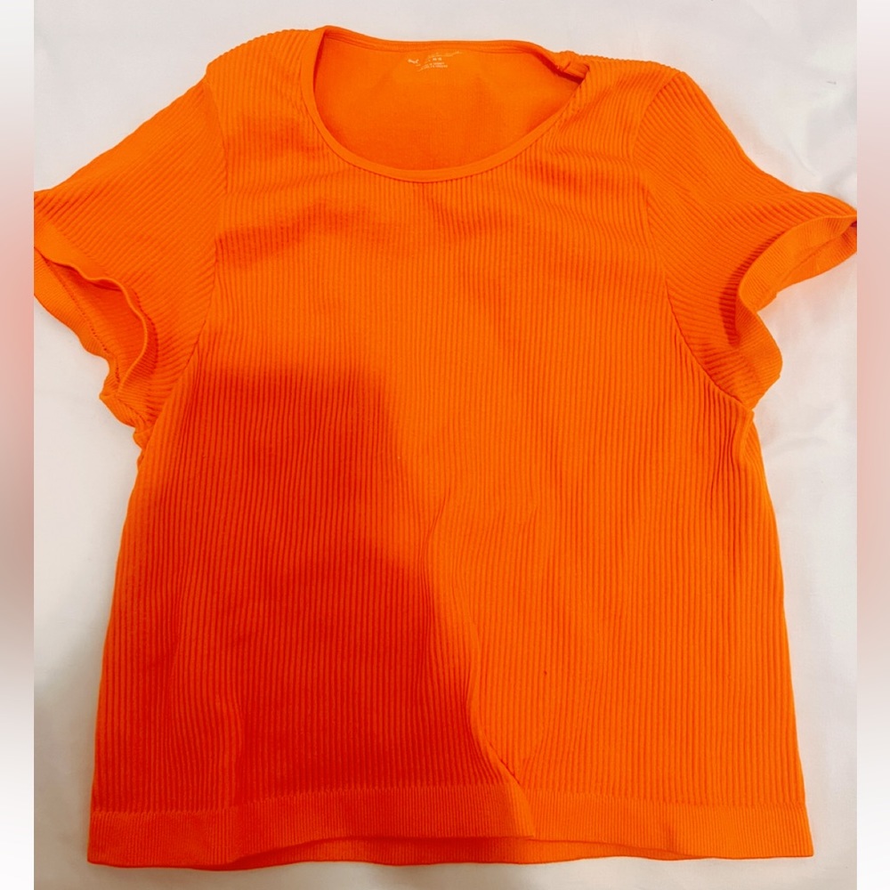ORANGE URBAN TOP